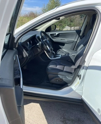 Volvo XC 60 cena 60999 przebieg: 220000, rok produkcji 2013 z Słupsk małe 67